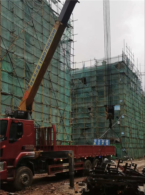 思明区“慢工细活”—— 吊车的 “微动控制” 技术