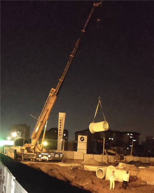 思明区“弯臂矫正”—— 吊车的 “形变补偿” 技术